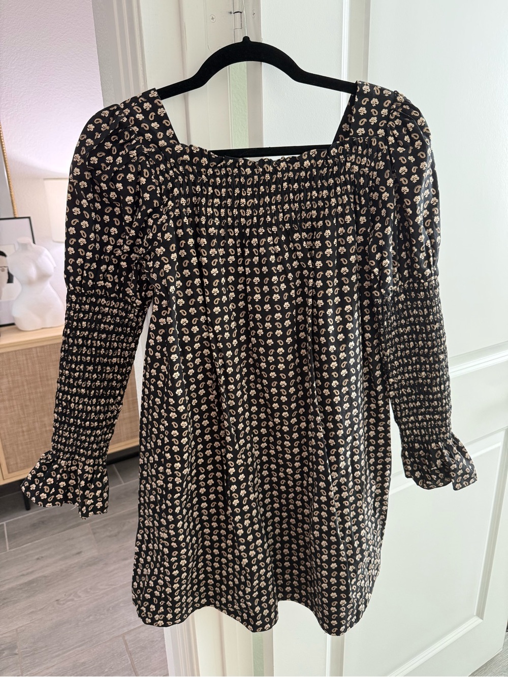 Doen Floral Smocked Dress - Picture 3 of 8